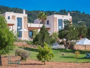 Majestic villa with private pool